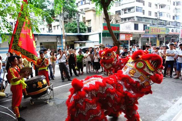 开业舞狮表演